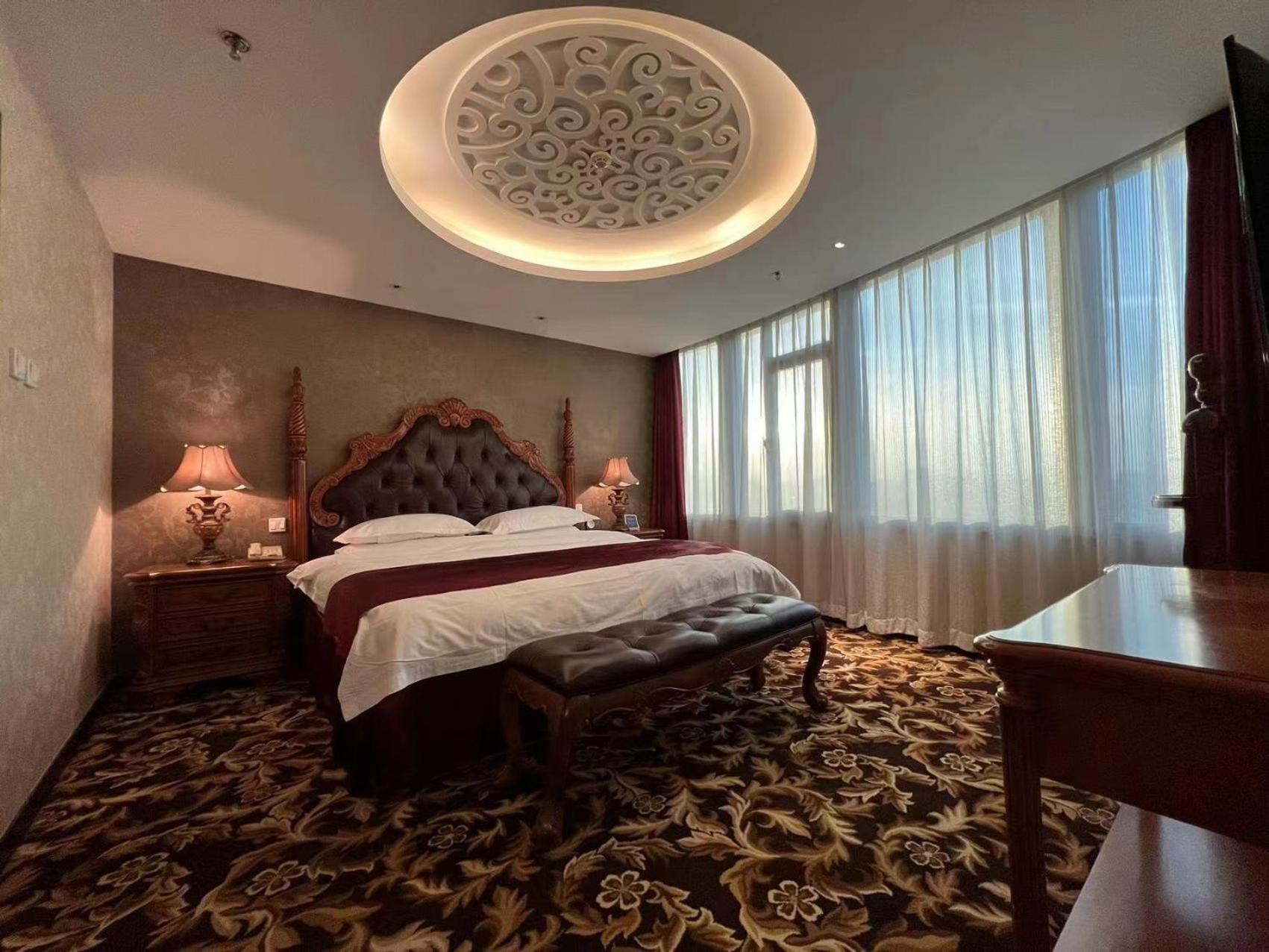 Suite Familiare (Sconto del 30% al Ristorante Cinese, Bevande e Pesce Esclusi)